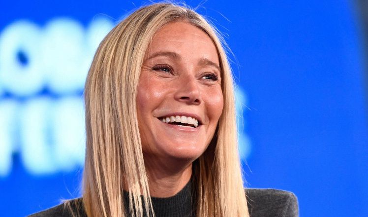 Pokryta złotem Gwyneth Paltrow świętuje 50. urodziny NAGĄ sesją