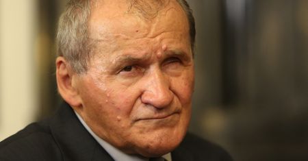 Legenda "Solidarności" Henryk Wujec w ciężkim stanie. Przyjaciele organizują mszę