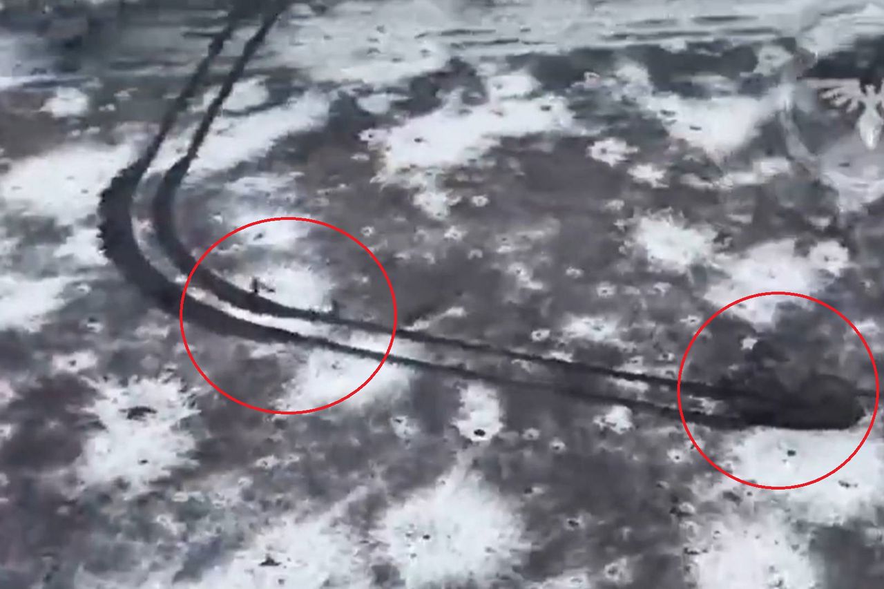 Ukrainian drone strikes panic in a Russian tank crew. $3.5M T-90M abandoned on the battlefield