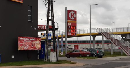 Inflacja szaleje. Rząd reaguje: obniżka akcyzy, zwolnienie z podatku od sprzedaży
