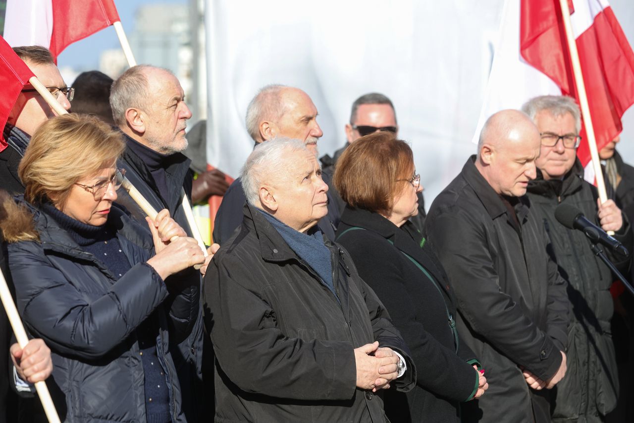 Incydent na miesięcznicy smoleńskiej. "Kiedy skończysz tę szopkę"