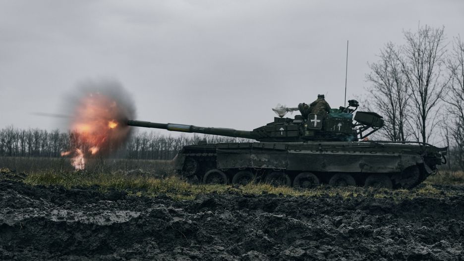 Ukraina - arch
Ukrainian army fires a captured Russian tank T-80 at the Russian position in Donetsk region, Ukraine, Tuesday, Nov. 22, 2022. (AP Photo/LIBKOS)
Libkos