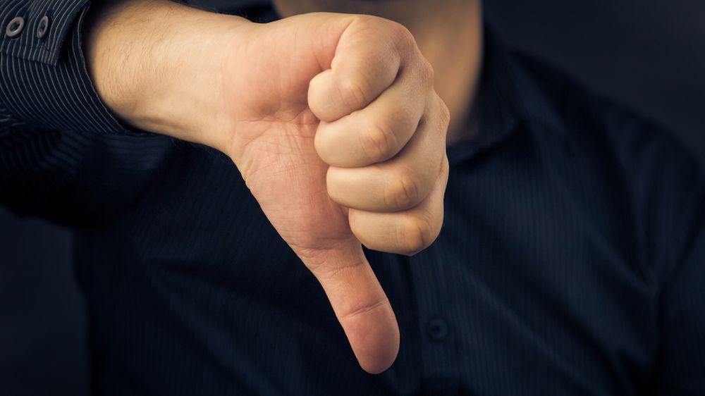 Facebookowi złodzieje przeginają! Teraz naciągają na żywe ofiary katastrofy Airbusa 1