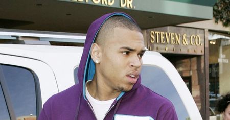 Chris Brown sprawdza się jako śmieciarz!
