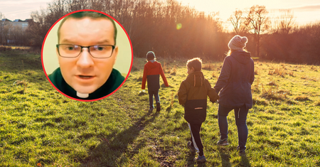 Matka żyje bez ślubu kościelnego. Zadała księdzu trudne pytanie