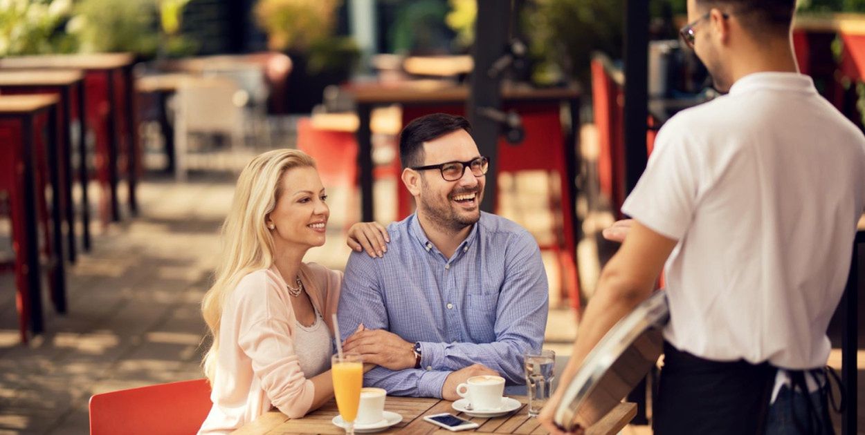 Restauracje na cenzurowanym. UOKiK ujawnia, co dzieje się w knajpach