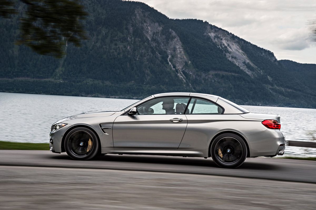 Ogromna galeria zdjęć z kabrioletem BMW M4 110