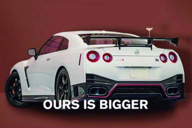 Nissan GT-R vs. Kim Kardashian – kto ma większy tyłek?