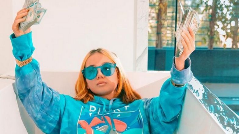 Lil Tay jednak żyje
