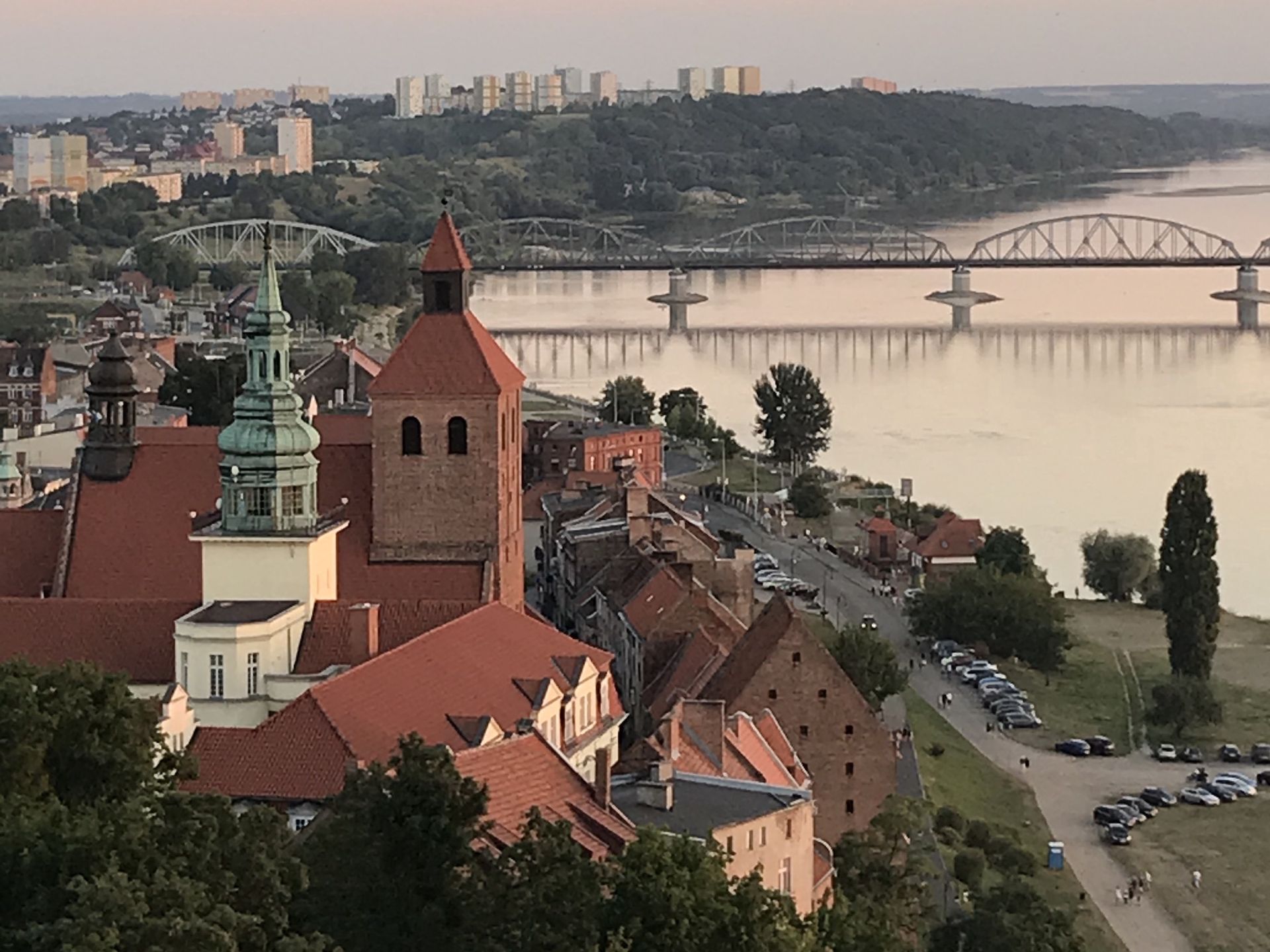 Widok na most  im. Bronisława Malinowskiego 