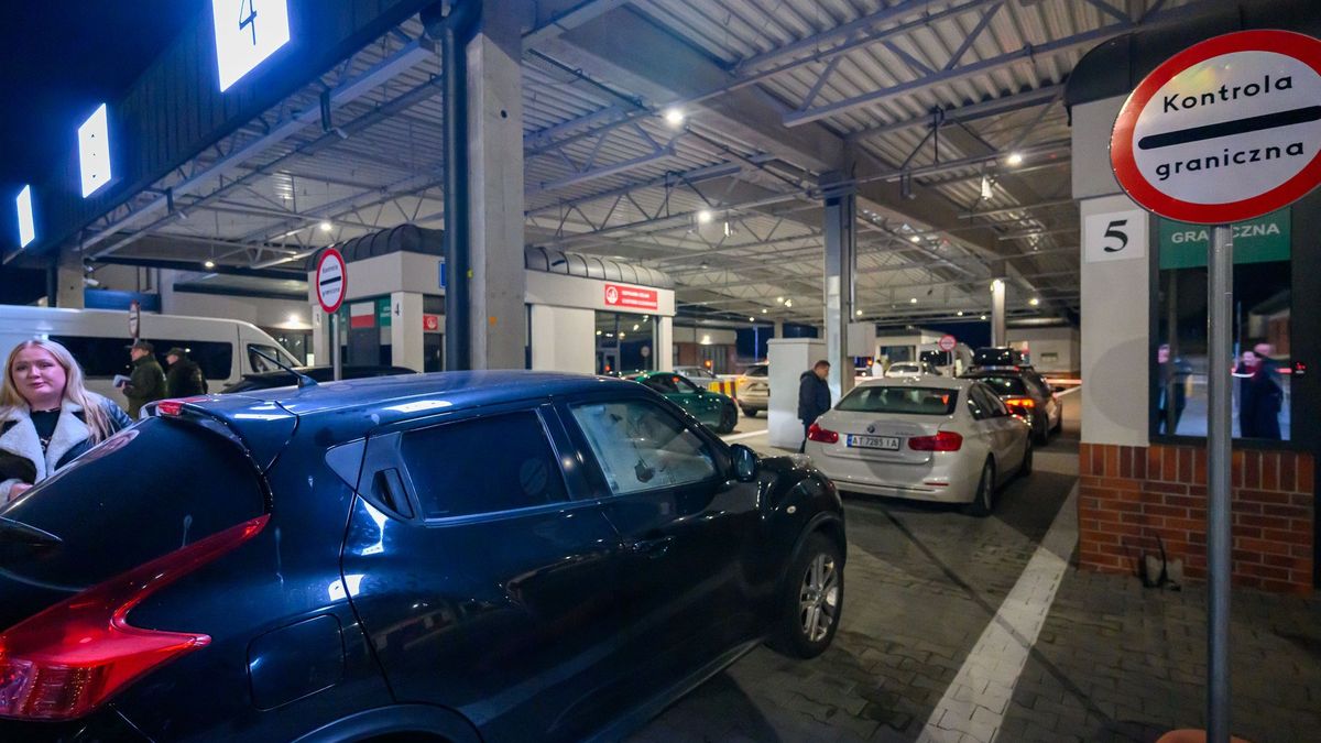 Ruch na nowo otwartym przejściu granicznym z Ukrainą
