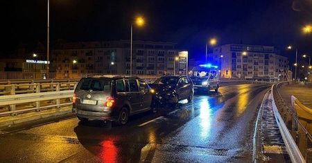 Jechał pod prąd i zderzył się z drugim kierowcą. Obaj byli pijani
