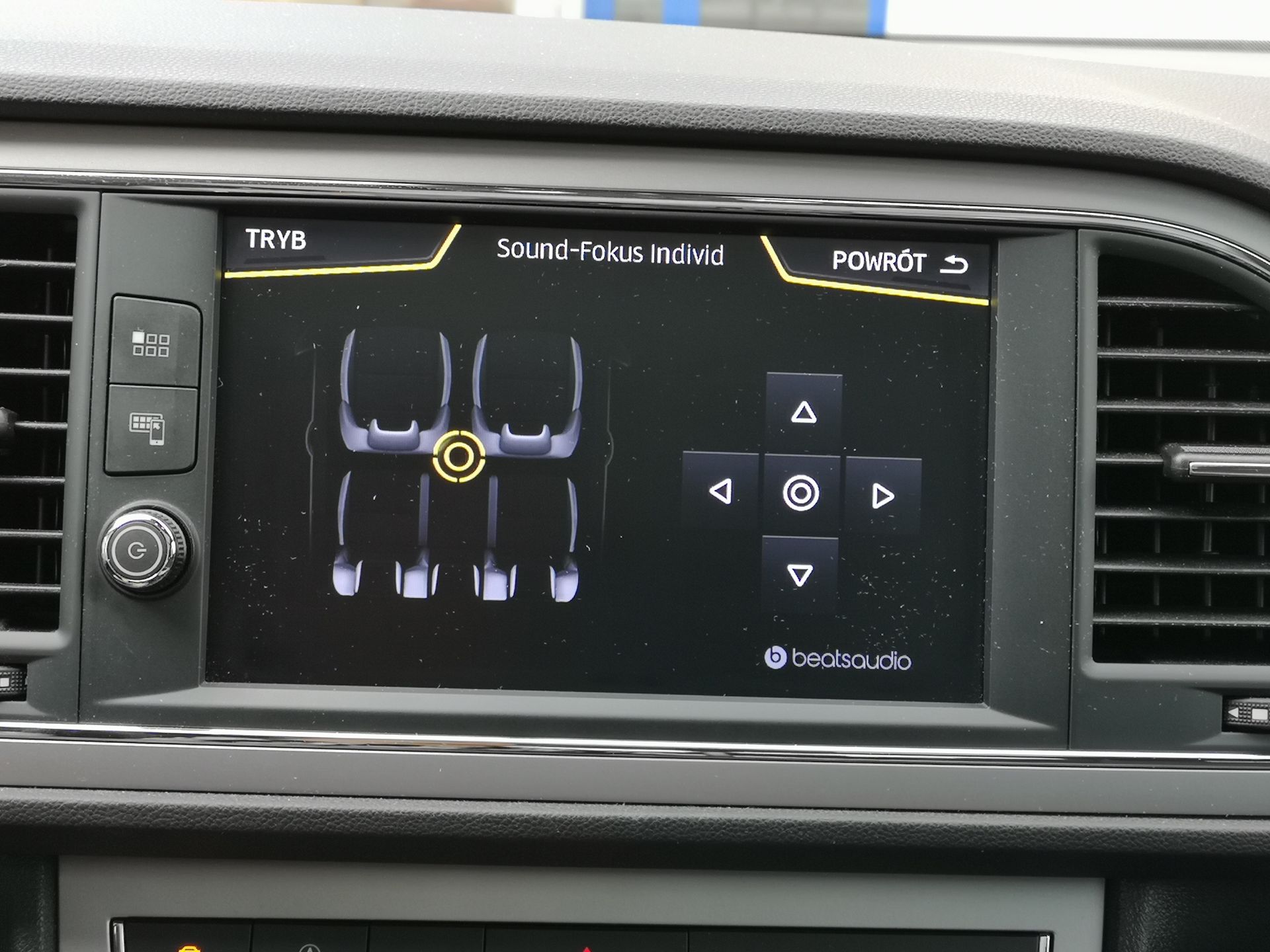 Seat Leon ST Xcellence: Wirtualny kokpit i system BeatsAudio w aucie za rozsądną cenę 13