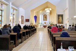 Poznań. Ksiądz podważa legalność limitów w kościołach