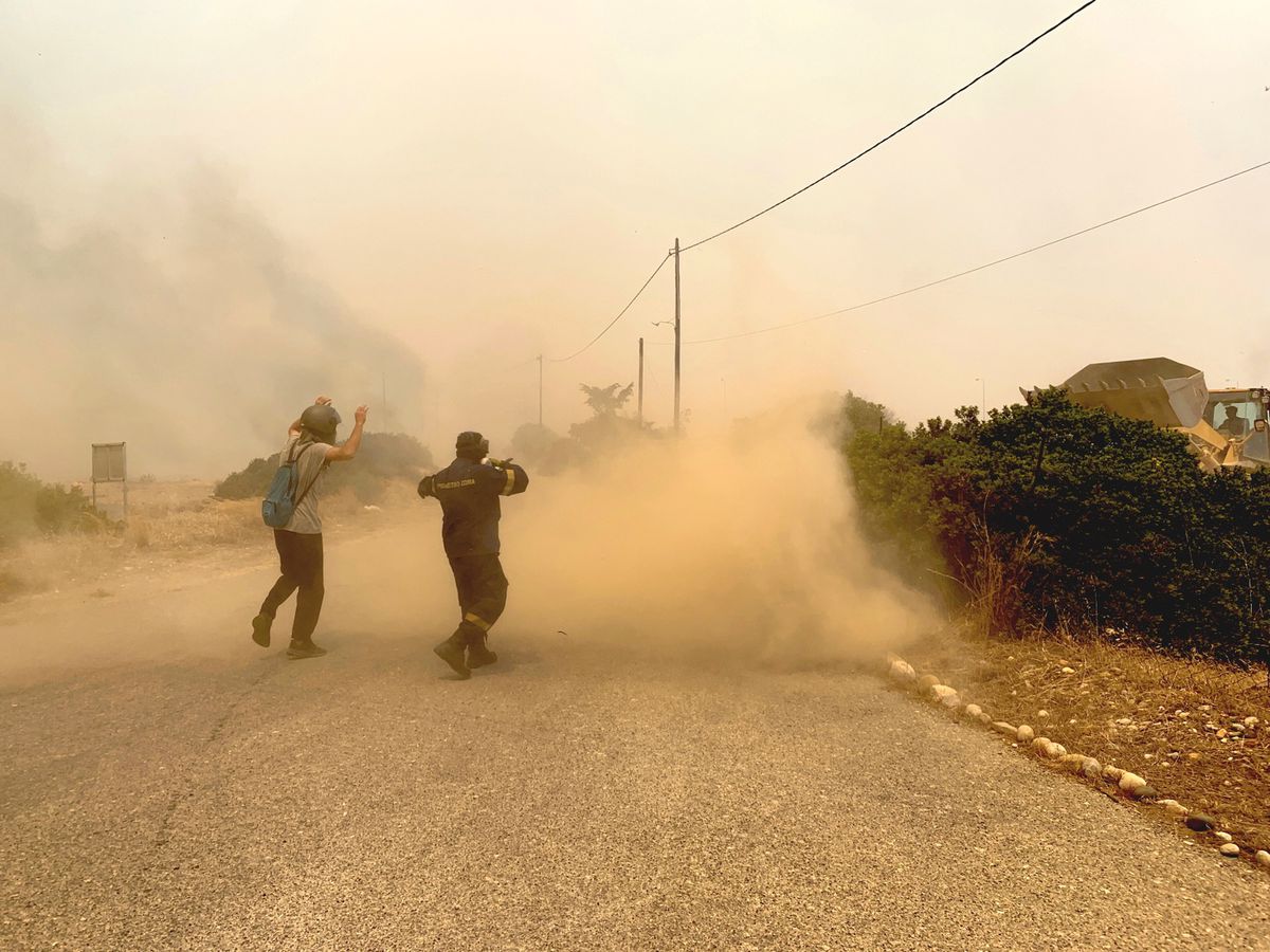 Greckie służby walczą z pożarami między innymi na wyspie Rodos