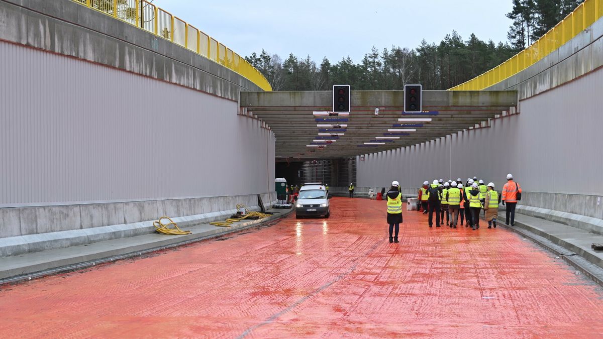 Budowa tunelu pod ?win?
PHOTO DOMIN SE/SUPER EXPRESSSWINOUJSCIEBUDOWA TUNELU  LACZACEGO SWINOUJSCIE ZE STALYM LADEMN/Z TUNEL W BUDOWIE06.02.2023ZGODA NA WIZERUNEKWSZYSTKIE ZDJECIA NA HTTP://AGENCJA.SE.COM.PLTUNEL,SWINOUJSCIE,BUDOWA
DOMIN