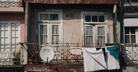 Mieszkała z martwym mężem. Nie zauważyła, że umarł