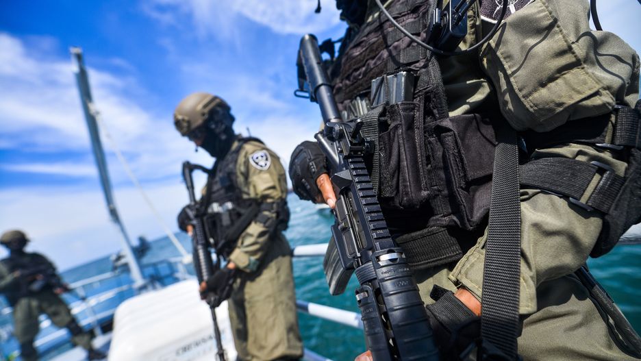 Special Forces soldiers guard a ship in an infiltration
ACAJUTLA, SONSONATE, EL SALVADOR - 2021/06/29: Special Forces soldiers guard a ship in an infiltration drill.
Members of El Salvador's Anti Terrorism Specialized Command, part of the army's special forces train as part of an operation aimed at hitting drug trafficking. El Salvador is part of the drug trafficking route that seeks to reach the United States. Between 2015 and 2018 some 37.3 tons of cocaine were confiscated. (Photo by Camilo Freedman/SOPA Images/LightRocket via Getty Images)
SOPA Images
anti terrorism specialized command, infiltration drill, military drill, soldier, soldiers, train