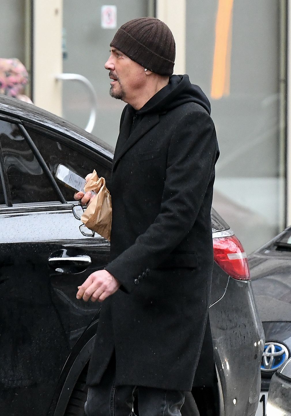 Krzysztof Ibisz parkuje na zakazie