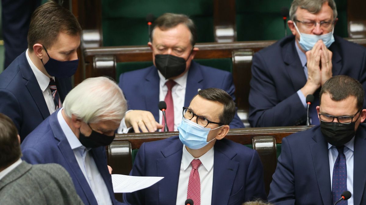 Polski Ład może zmusić firmy do podnoszenia wynagrodzeń - pisze "Rz" 