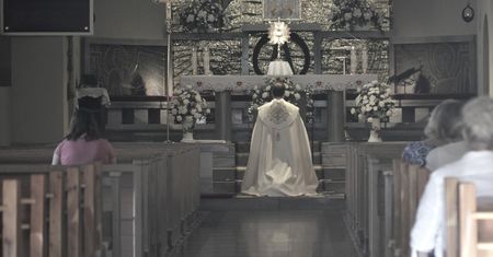 Proboszcz i jego "duchowy syn" usłyszeli zarzuty. W tle intymna relacja