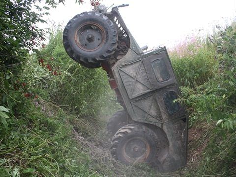 Rosyjski Hummer domowej roboty pokona prawie każdą przeszkodę 10