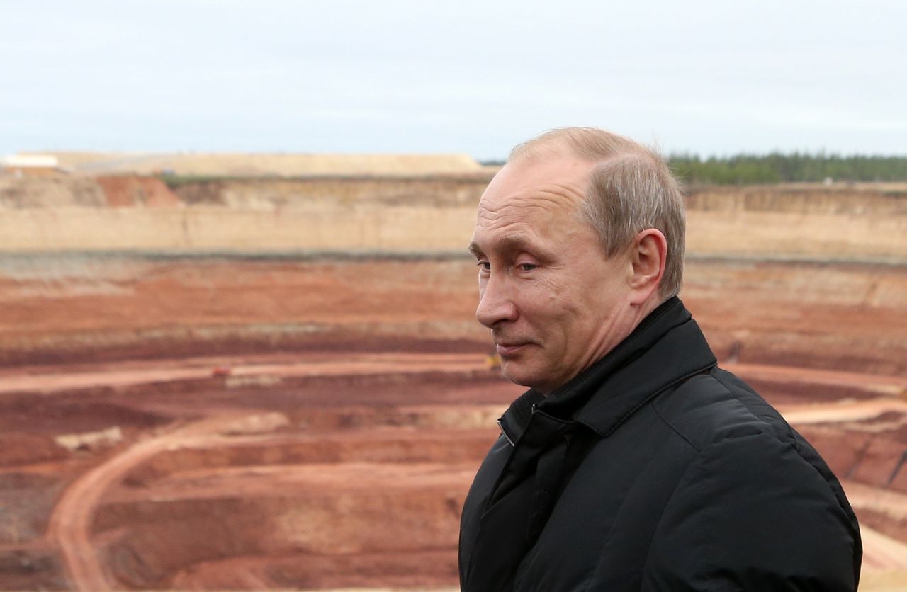 Władimir Putin wizytujący kopalnię diamentów w Rosji (Photo by Sasha Mordovets/Getty Images)
Sasha Mordovets