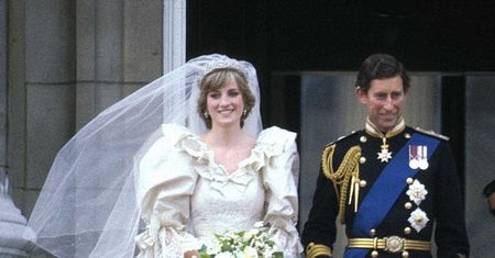 Diana przemyciła w ślubnej stylizacji wiadomość. Dziś wywołuje ciarki