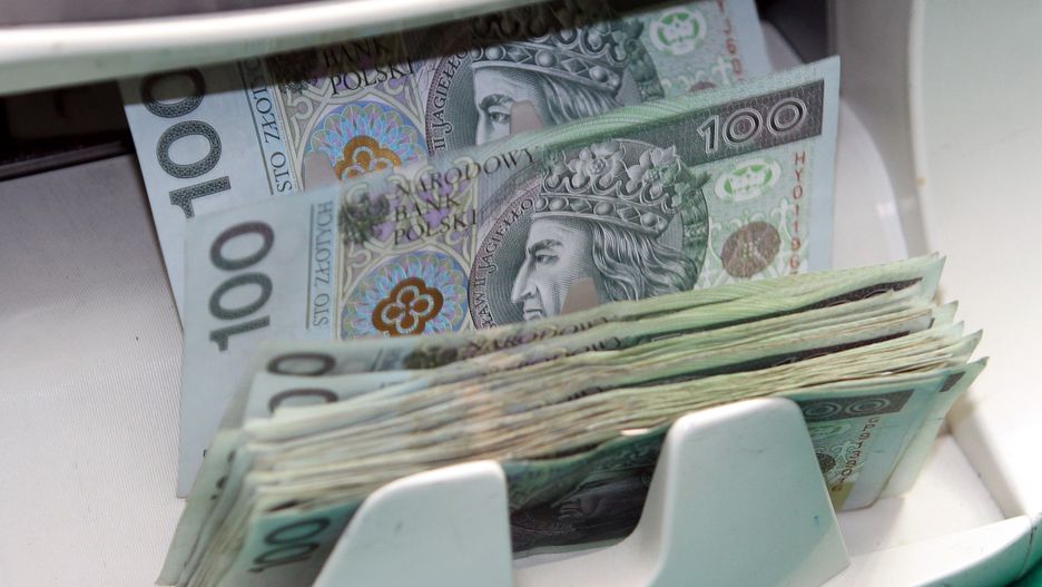 Banki podnoszą ceny usług. Klienci zapłacą za koronakryzys