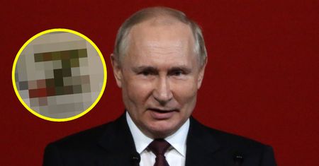 Brak słów. Tak wyglądają kartki świąteczne w Rosji