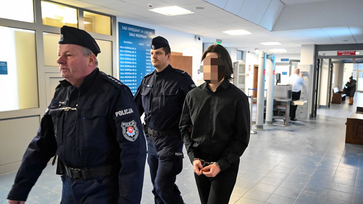 Szymon Cz.
Wojtek Jargiło
bagażnik, katastrofa drogowa, samochód, Sąd Okręgowy, Szymon C., wypadek drogowy, alkoholu, celowe działanie, pod wpływem, prawo, proces, przeworzenie w bagażniku, sąd, sądownictwo, temida