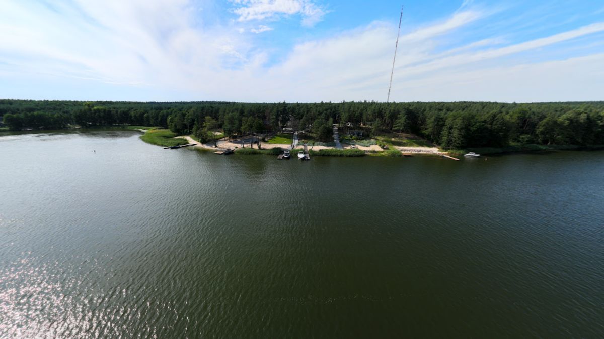 Tragedia nad jeziorem. Nie żyje 19-latek.