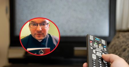 Zapytała o filmy dla dorosłych. Ksiądz zdecydowanie odpowiedział