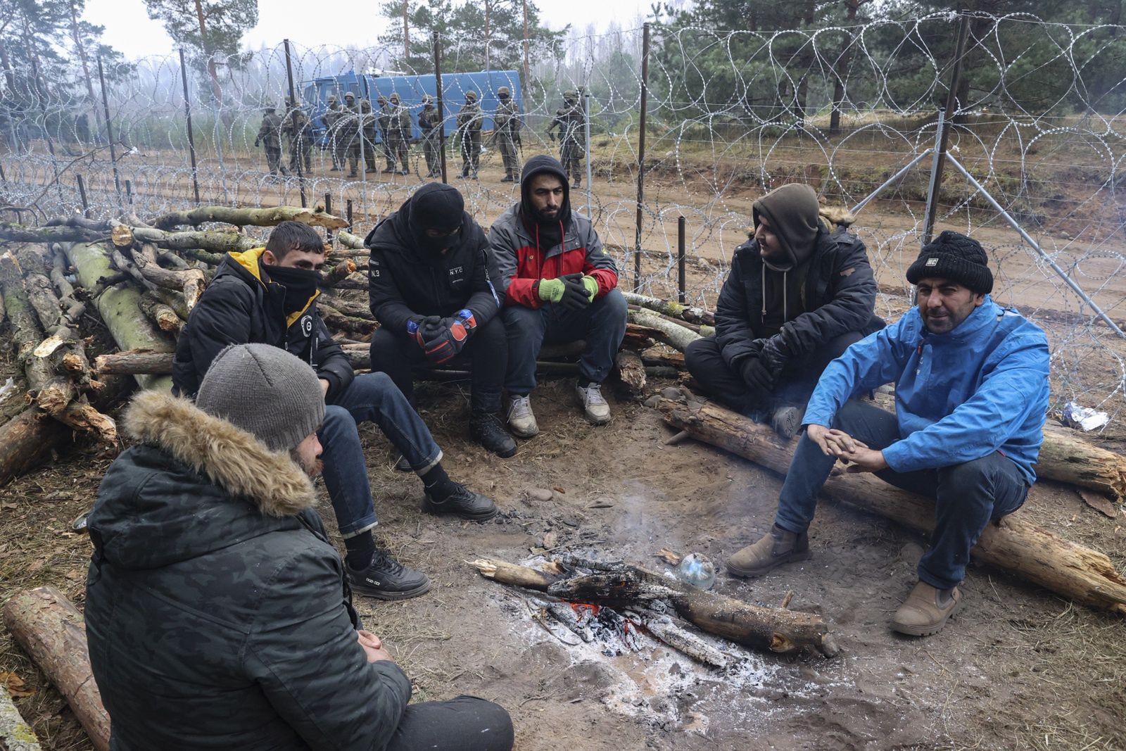 Hajnówka. Pobili migrantów łomem i obrabowali