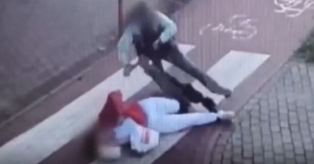 Zderzenie na przejściu przez ścieżkę rowerową. Czyja to wina?