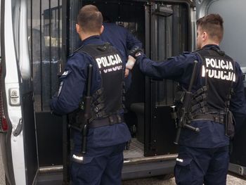 Wejherowo: Kryminalna familia w komplecie. Policja zatrzymała matkę, rodzeństwo i partnera
