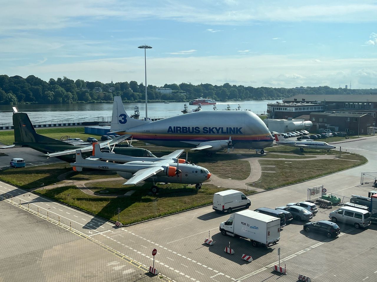 Wystawa historyczna w zakładach Airbusa w Hamburgu