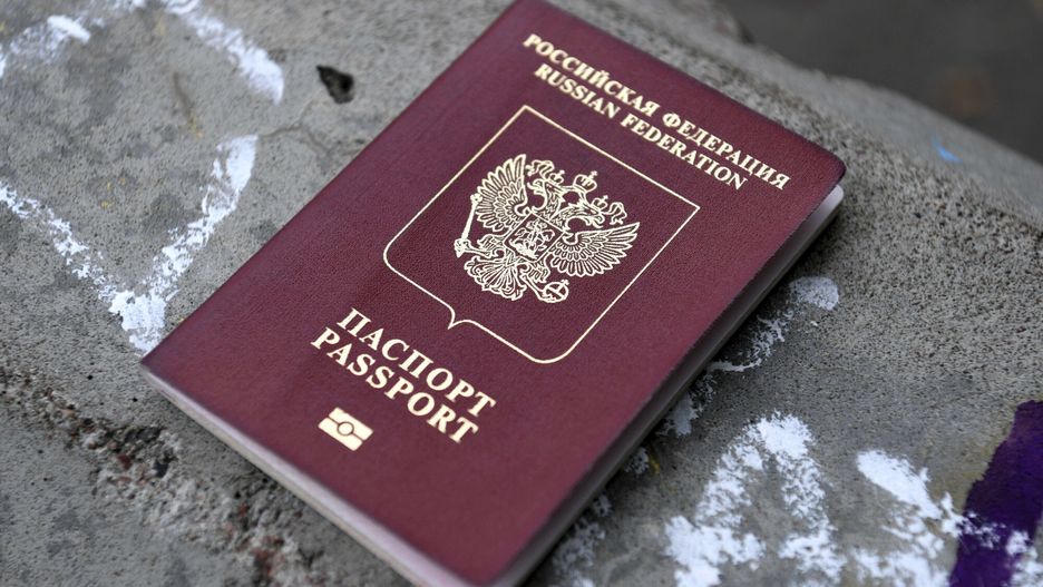 arch52
Young Russian man shows his Russian passport in Helsinki, Finland on 26th September, 2022. Over 200,000 Russians has fleed the Russian army mobilizations. LEHTIKUVA / ANTTI AIMO-KOIVISTO - FINLAND OUT. NO THIRD PARTY SALES.
Antti Aimo-Koivisto