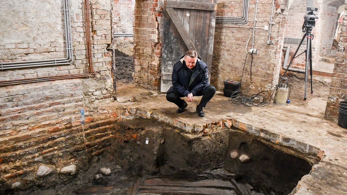 Archeolodzy odkryli resztki osady słowiańskiej pod murami gdańskiego ratusza