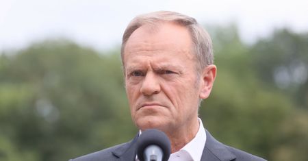 "Powinien siedzieć". Mocny wpis Tuska