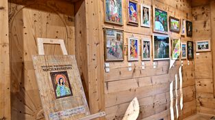 Zakopane: Wernisaż wystawy "Macierzyństwo" w Czerwonym Dworze