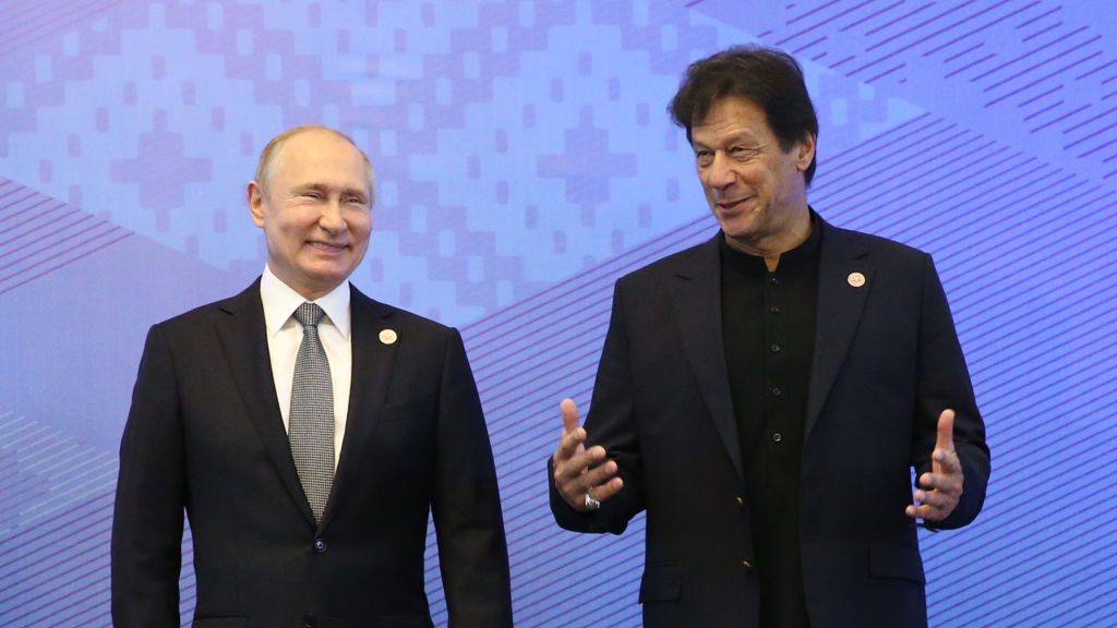 Zakup rosyjskiej ropy z Kremlem negocjował jeszcze  poprzedni premier Pakistanu Imran Khan