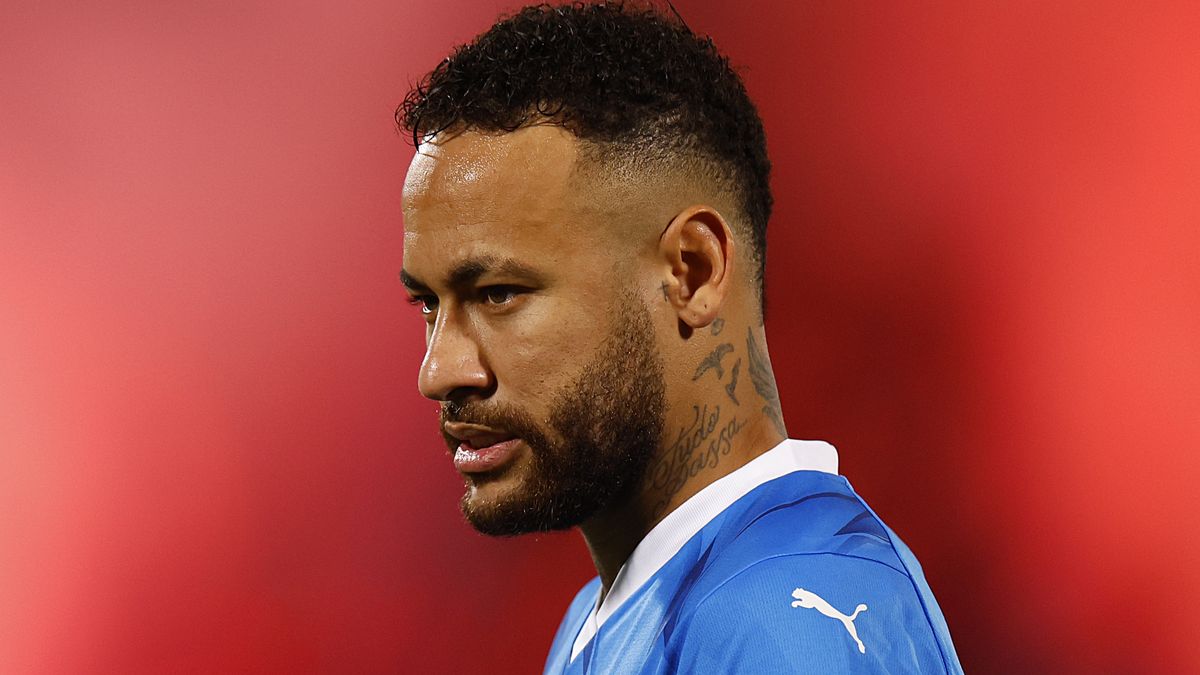 RIYADH, SAUDI ARABIA - SEPTEMBER 29: Neymar of Al Hilal looks on during the Saudi Pro League match between Al Hilal and Al Shabab at Prince Faisal Bin Fahad on September 29, 2023 in Riyadh, Saudi Arabia. (Photo by Francois Nel/Getty Images)