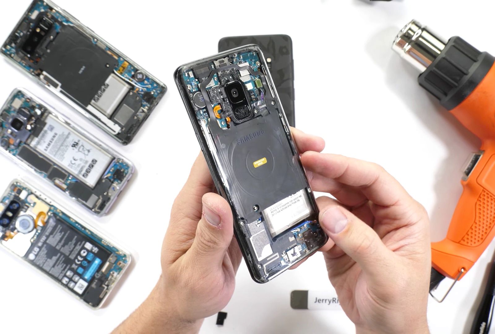 Xiaomi Mi 8 Explorer Edition: przezroczysty tył to ściema? Wszystko na to wskazuje 3