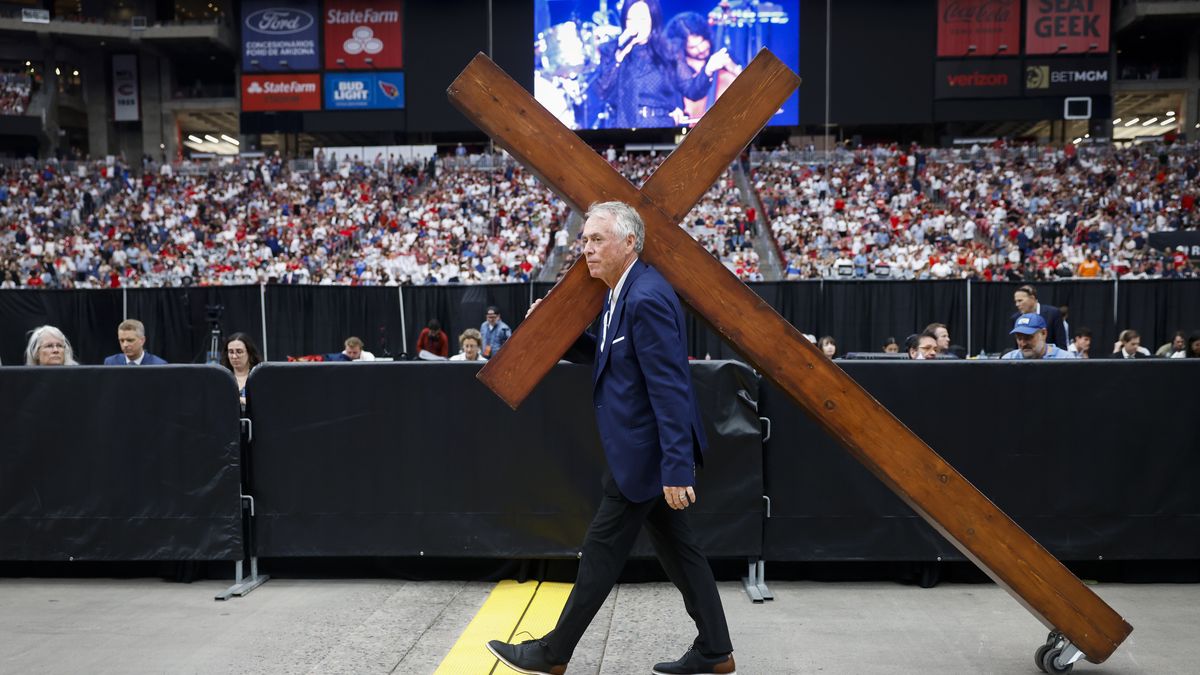 200 tysięcy osób na pogrzebie Charliego Kirka. Trump wśród mówców