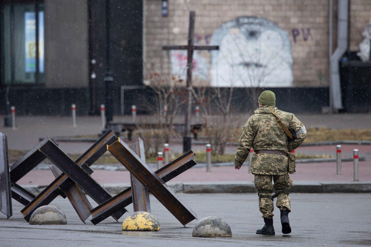 Wojna w Ukrainie. Ekspert: armia rosyjska popełnia kardynalne błędy