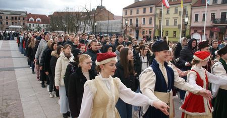 To będzie prawdziwy bal na sto par! Włocławscy Maturzyści zatańczą Poloneza na Starym Rynku