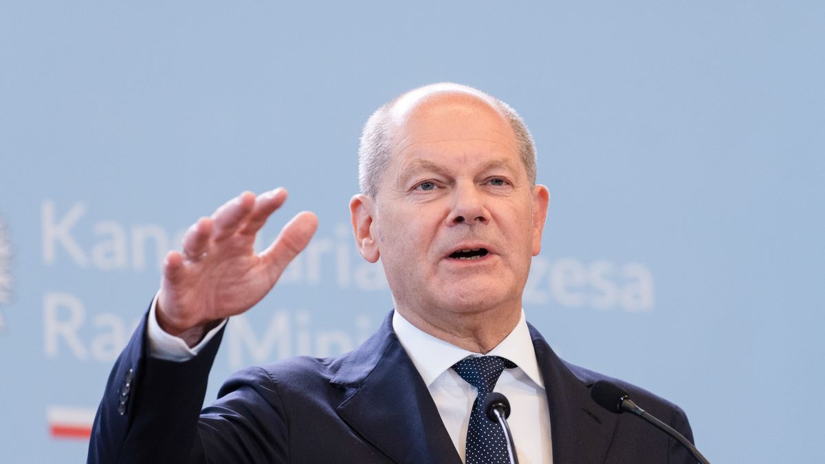 WARSAW, POLAND - 2024/07/02: Chancellor of the Federal Republic of Germany Olaf Scholz gestures as he speaks to the media during a press conference. Polish-German intergovernmental consultations took place at the Chancellery of the Prime Minister in Warsaw under the chairmanship of Prime Minister Donald Tusk and Chancellor of the Federal Republic of Germany Olaf Scholz. Prime Minister Tusk and Chancellor Scholz, together with their ministers, discussed the security of NATO's eastern flank in the context of the war in Ukraine, the threats related to illegal migration, economic cooperation between the two countries, and World War II reparations. (Photo by Marek Antoni Iwanczuk/SOPA Images/LightRocket via Getty Images)
