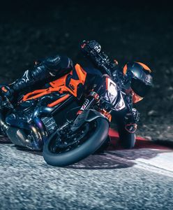 Czyżby KTM planował automat do Super Duke’a? Tak sugeruje amerykański patent