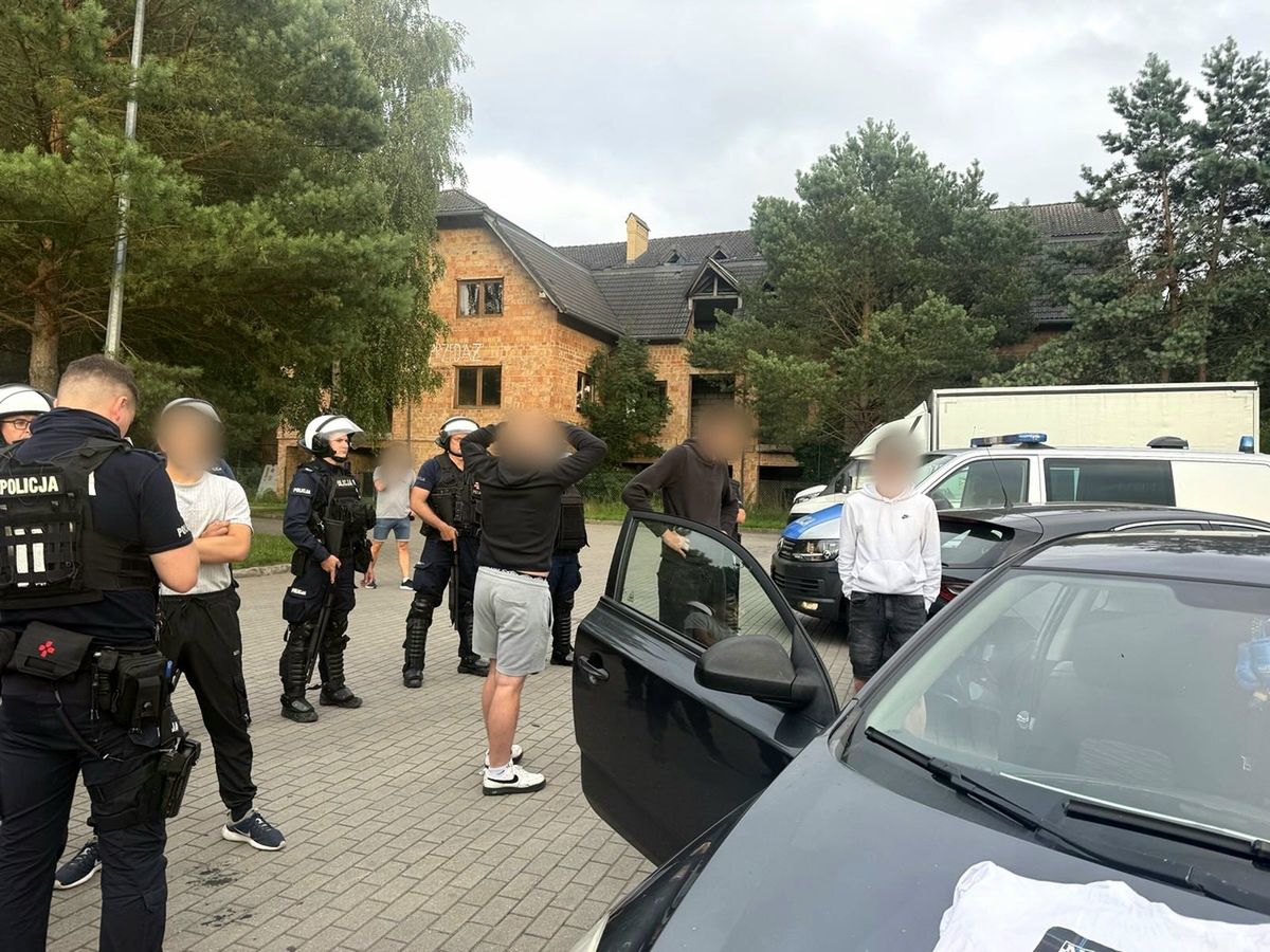 Lębork: Porzucone kominiarki. Policja udaremniła ustawkę